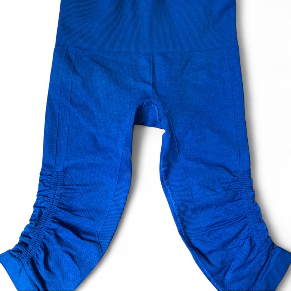 lululemon In the Flow Crop ll Bundle - Picture 5 of 7